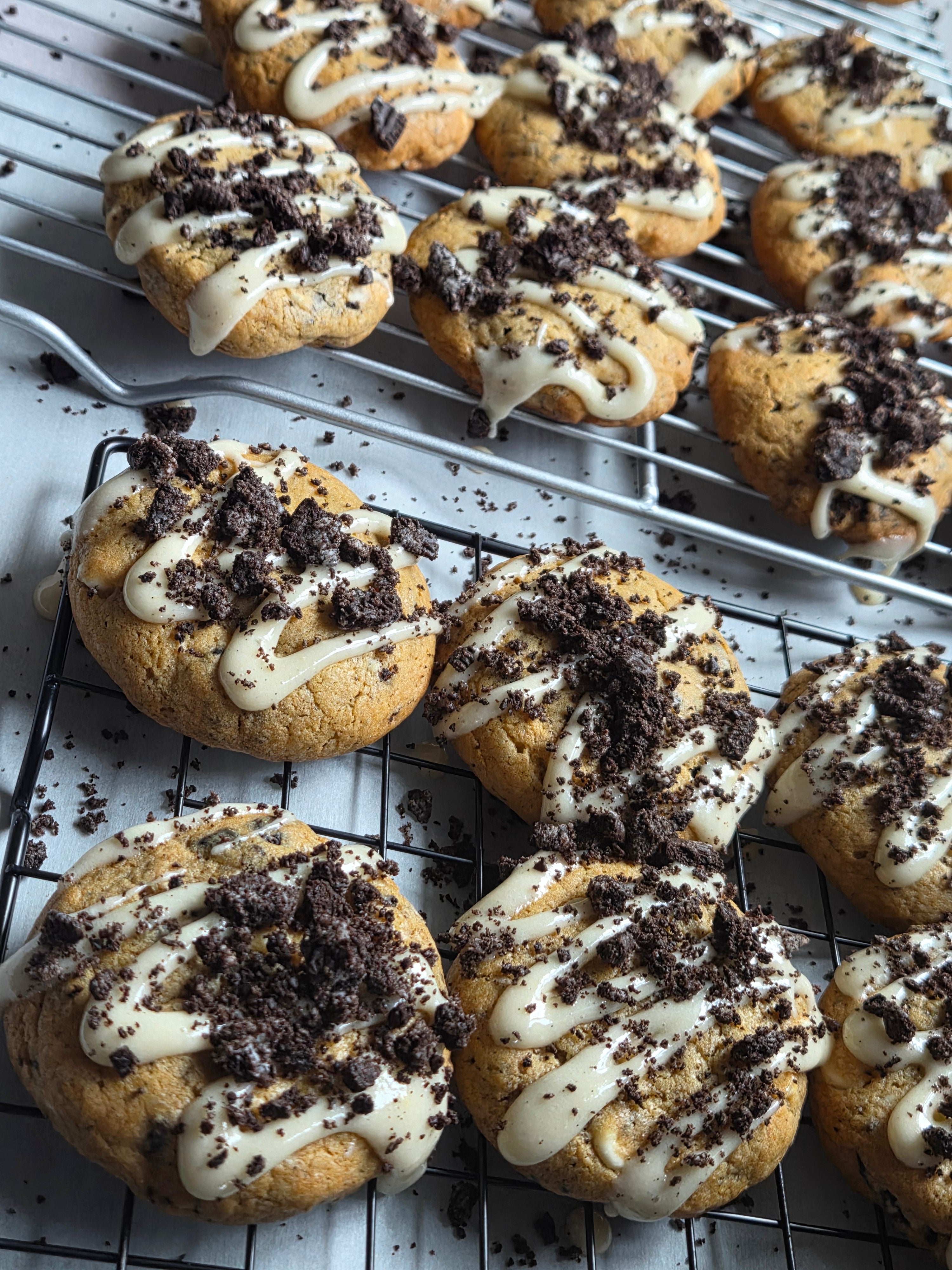Cookies and Cream Cookies